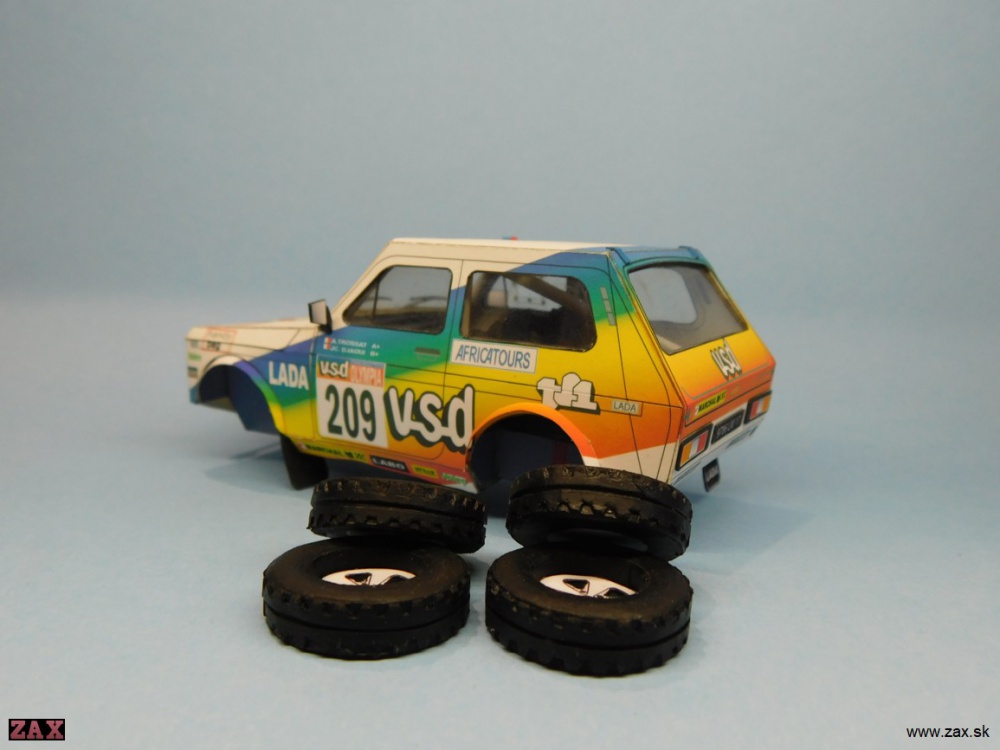 LADA NIVA - DAKAR 1985 /Spidamodels/ 1:32 (Plná velikost v novém okně) LADA NIVA - DAKAR 1985 /Spidamodels/ 1:32
