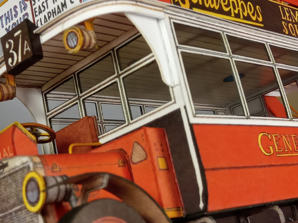 Londýnský patrový autobus K-AEC (Plná velikost v novém okně) Londýnský patrový autobus K-AEC