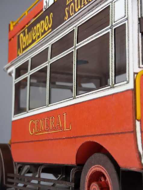 Lond�nsk� patrov� autobus K-AEC