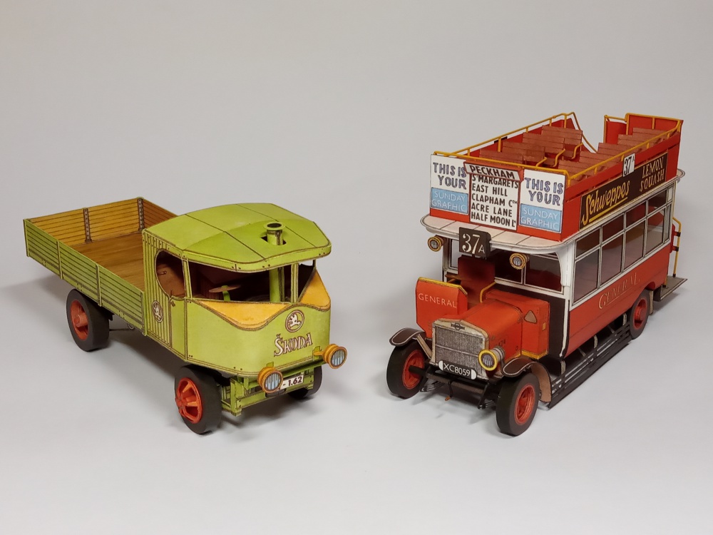 Londýnský patrový autobus K-AEC (Plná velikost v novém okně) Londýnský patrový autobus K-AEC