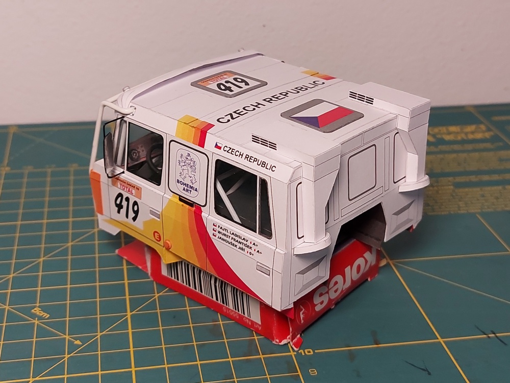 384381