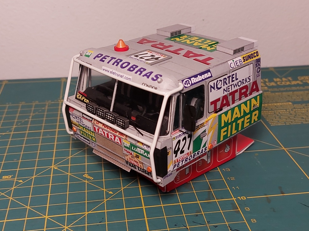 384382