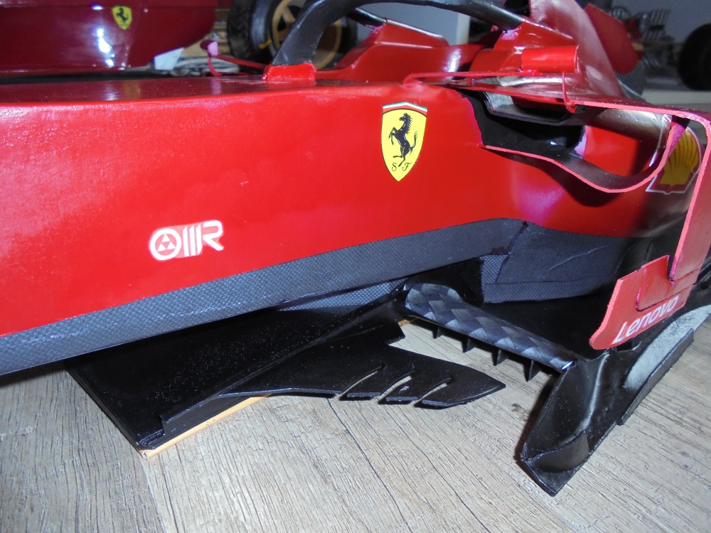 Ferrari SF 90 (Plná velikost v novém okně) Ferrari SF 90