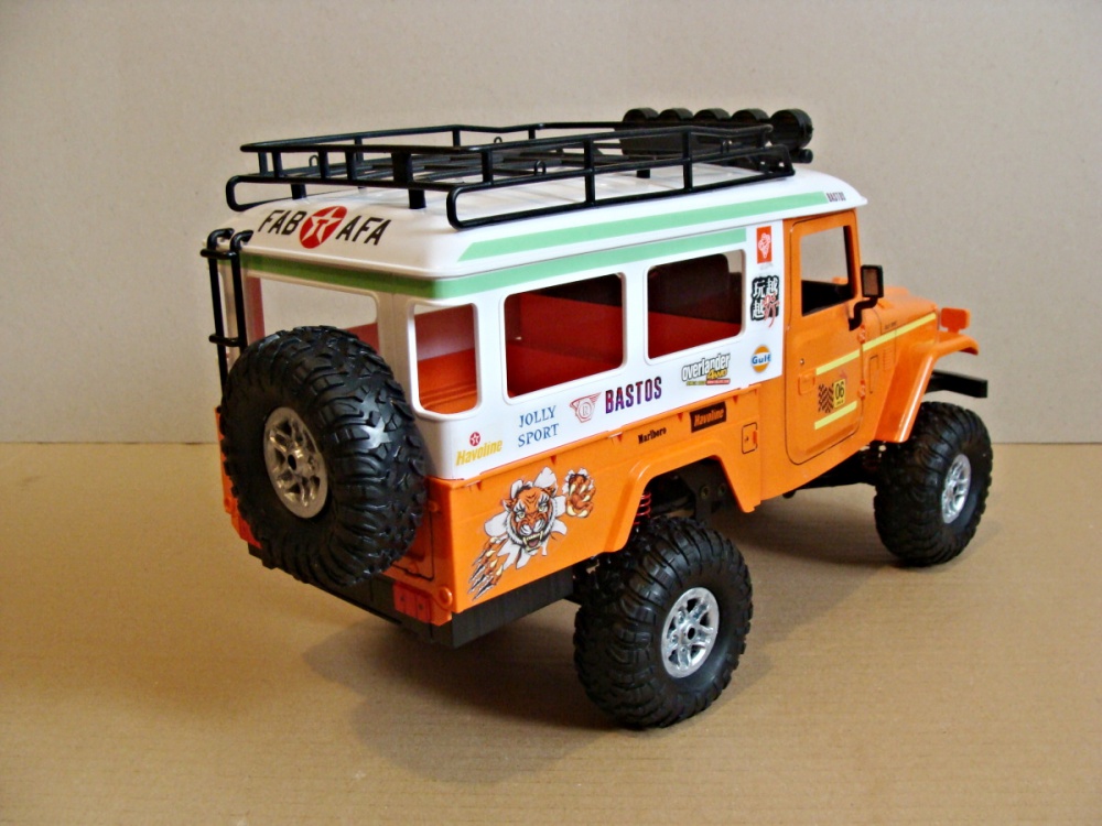 Toyota FJ 40 (Plná velikost v novém okně) Toyota FJ 40