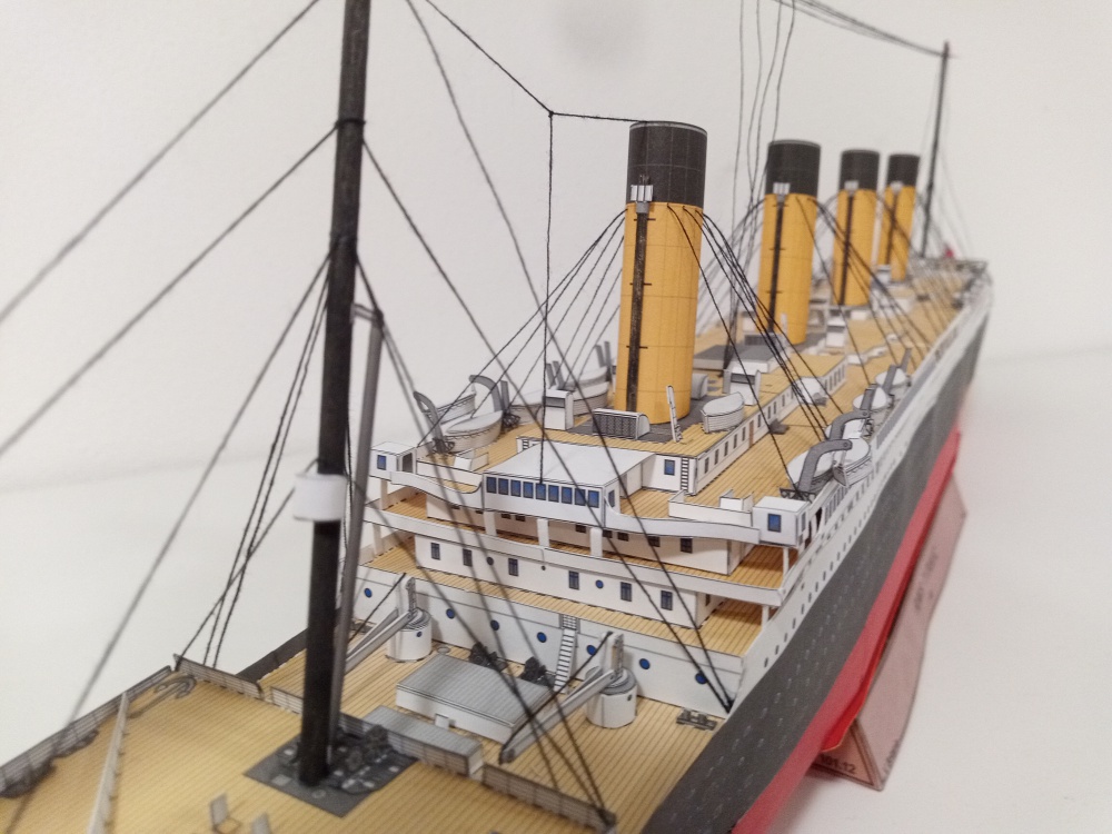 R.M.S. Titanic (Plná velikost v novém okně) R.M.S. Titanic