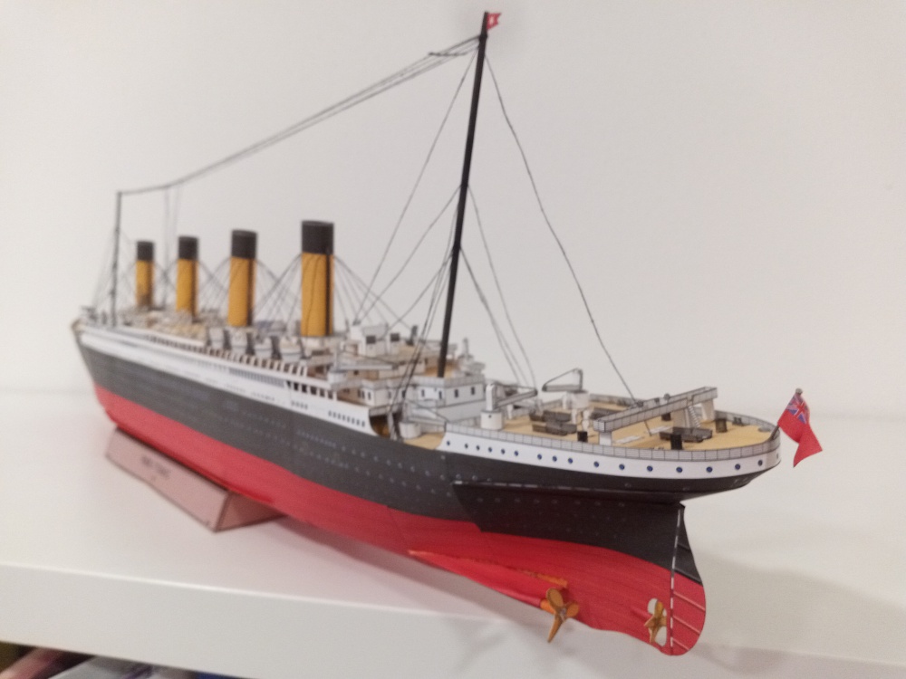 R.M.S. Titanic (Plná velikost v novém okně) R.M.S. Titanic