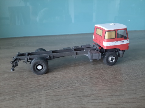 LIAZ 100.05 / AK Modely / 1:32 LIAZ 100.05 / AK Modely / 1:32