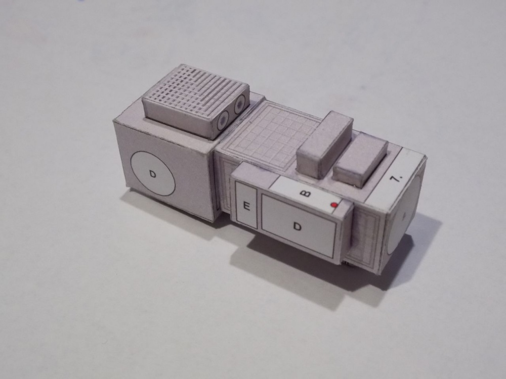 381562