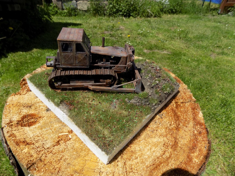 385497