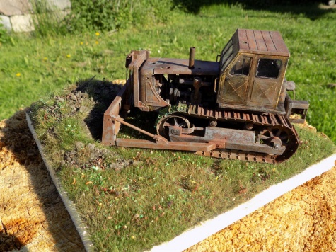 Stalinec S100 1:32 Agromodels.cz Stalinec S100 1:32 Agromodels.cz