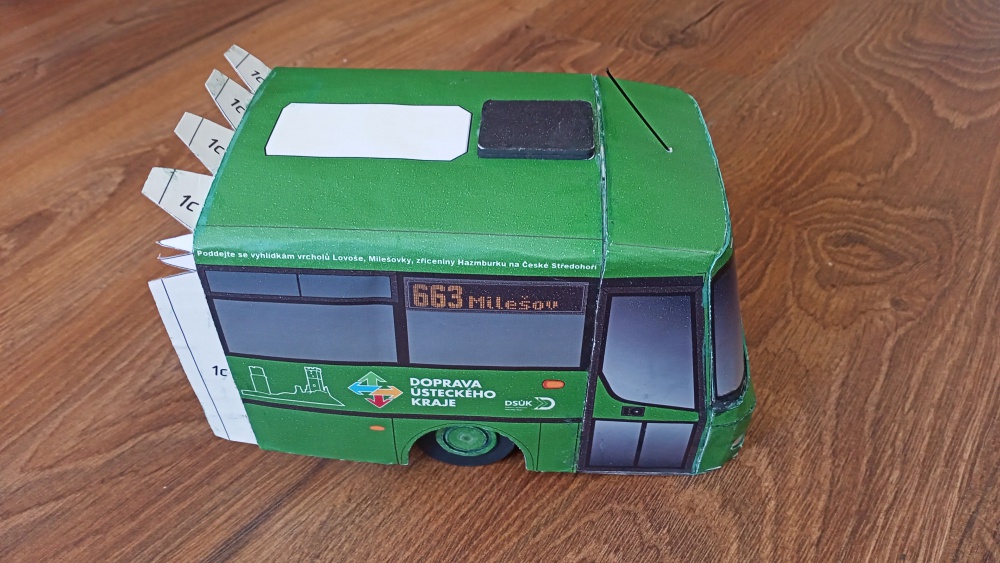 382600