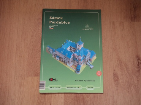 Zlata kniha, Stavby do kolej, Radnica Zlata kniha, Stavby do kolej, Radnica