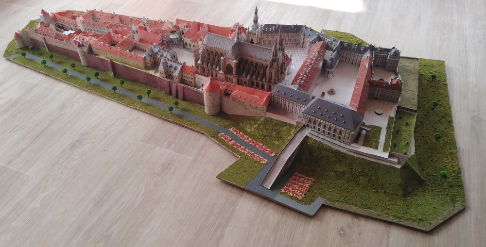 Praský hrad (Plná velikost v novém okně) Praský hrad