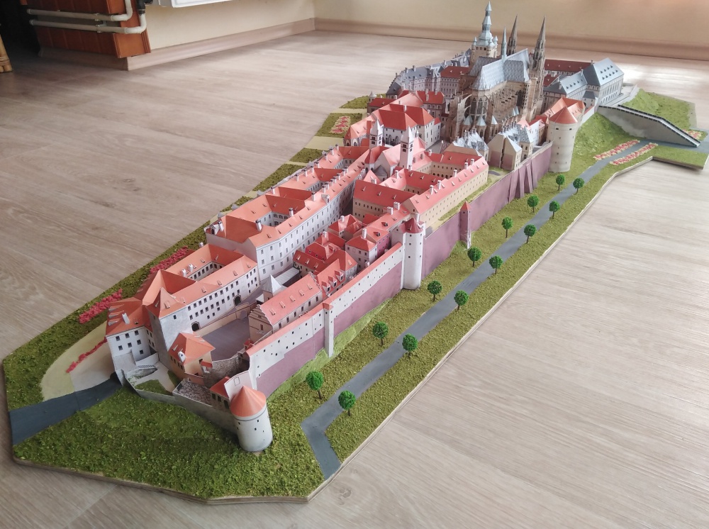 Praský hrad (Plná velikost v novém okně) Praský hrad