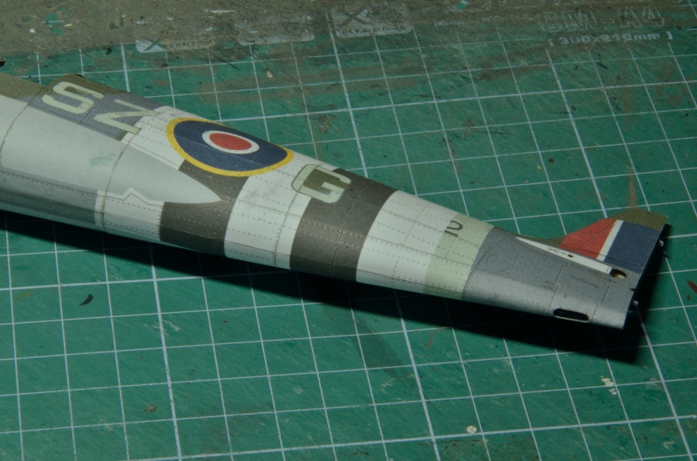 Supermarine Spitfire LF.IX (Plná velikost v novém okně) Supermarine Spitfire LF.IX