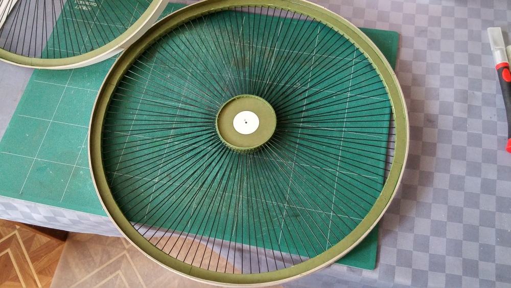 391821