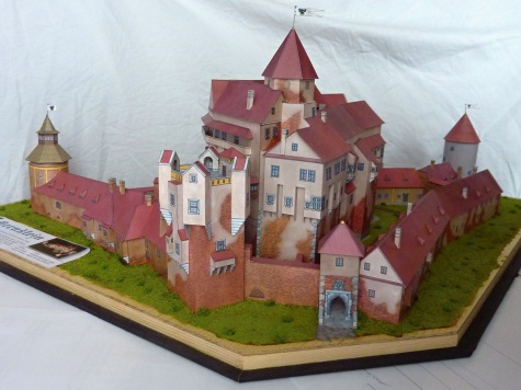 Hrad Pern�tejn