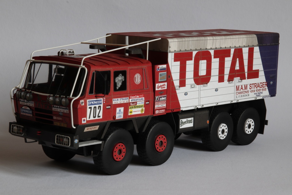 Tatra 815 VT 26 265 8x8.1 - Dakar 1988 / RipperWorks / 1:32 (Plná velikost v novém okně) Tatra 815 VT 26 265 8x8.1 - Dakar 1988 / RipperWorks / 1:32