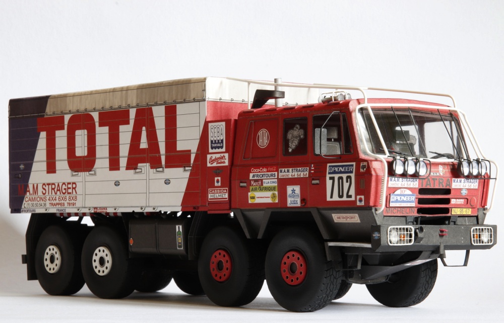 Tatra 815 VT 26 265 8x8.1 - Dakar 1988 / RipperWorks / 1:32 (Plná velikost v novém okně) Tatra 815 VT 26 265 8x8.1 - Dakar 1988 / RipperWorks / 1:32