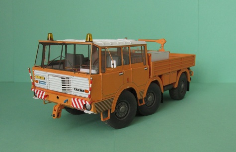 Tatra 813 6x6 TP + Transporta P-32 Tatra 813 6x6 TP + Transporta P-32