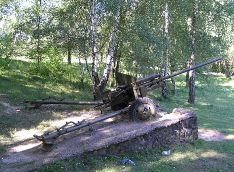Rusk� protitankov� delo ZIS-2 (Sk�ro�)
