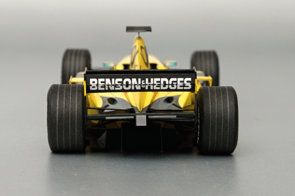 387952