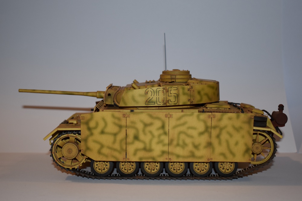 394020