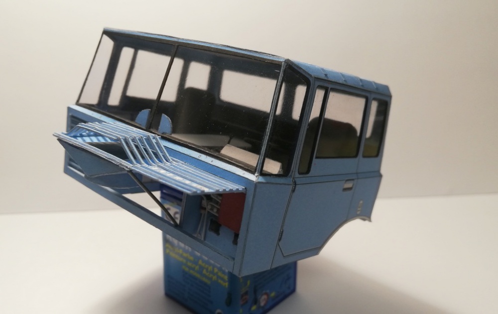 391400