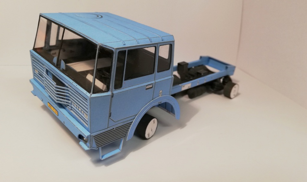 391438