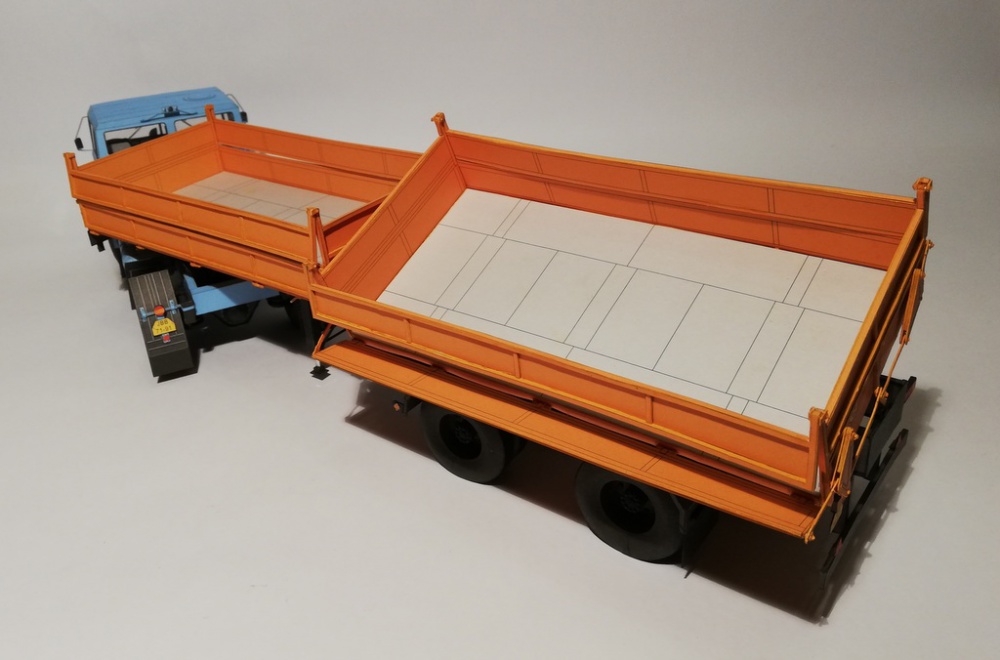393021