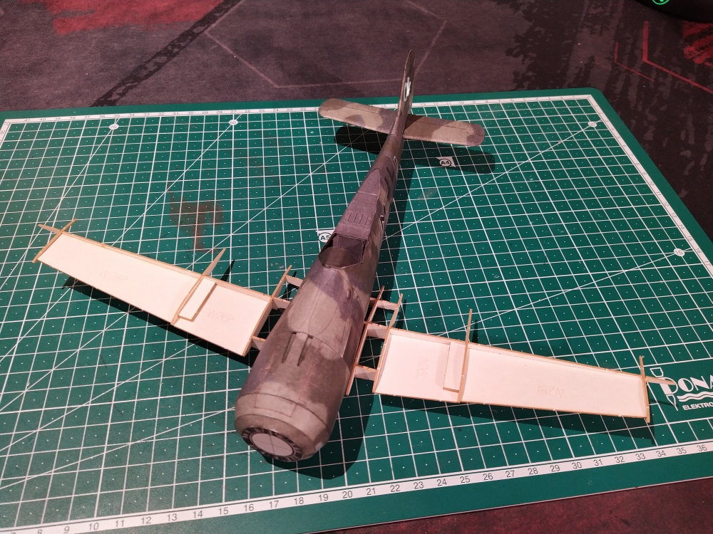 Focke-Wulf FW-190 F-8 (Plná velikost v novém okně) Focke-Wulf FW-190 F-8