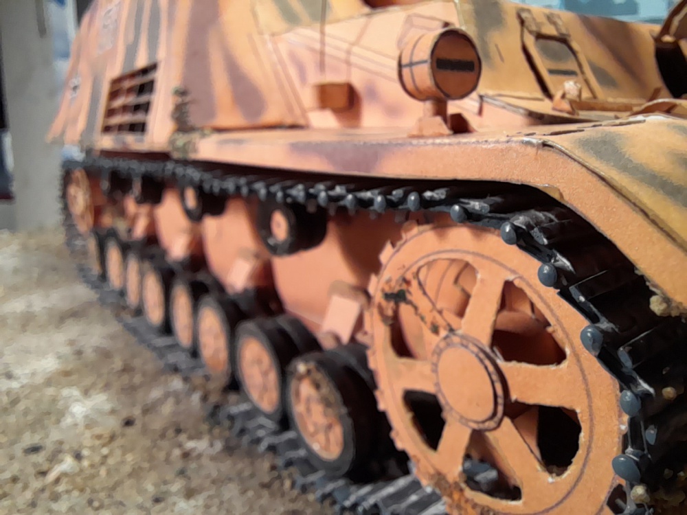 SD KFZ 165 Hummel (Plná velikost v novém okně) SD KFZ 165 Hummel