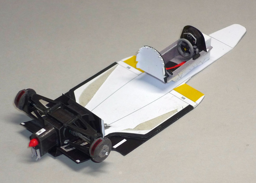 Minardi M185 - Pierluigi Martini - GP San Marina 1985 (Plná velikost v novém okně) Minardi M185 - Pierluigi Martini - GP San Marina 1985