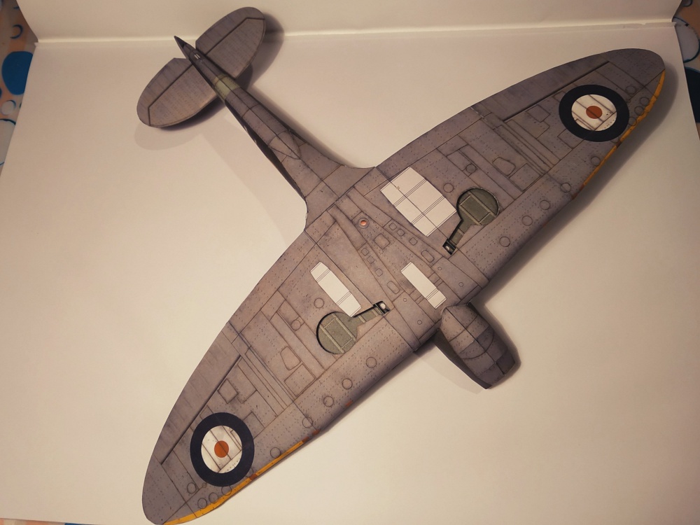 Spitfire Mk.IIa (Plná velikost v novém okně) Spitfire Mk.IIa