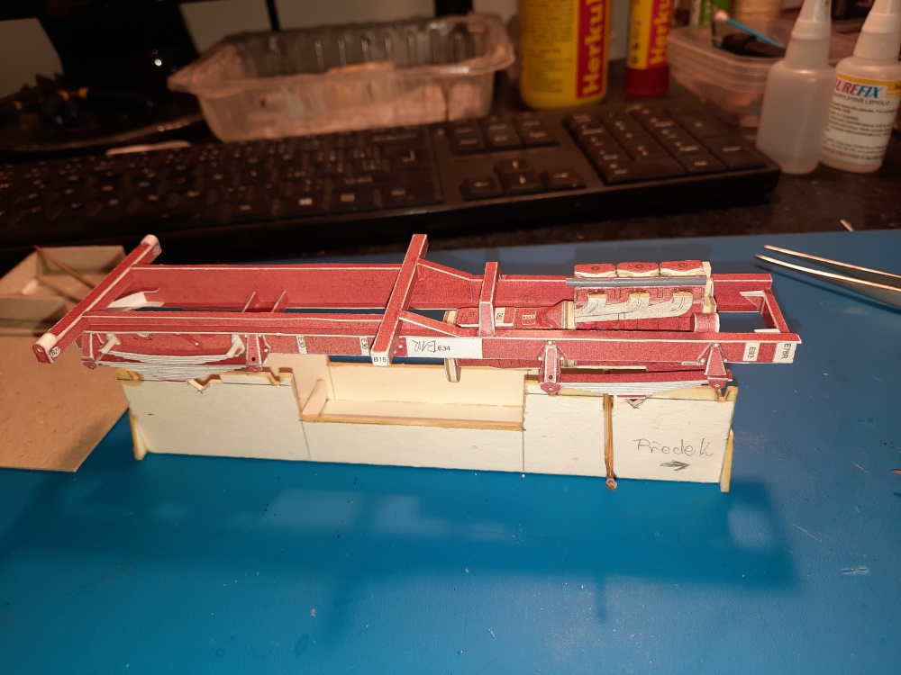 390589