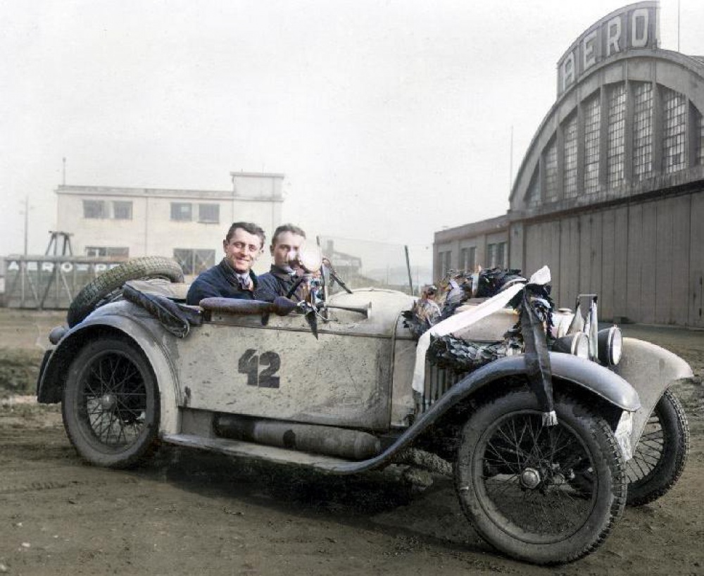 Aero 500 (Plná velikost v novém okně) Aero 500