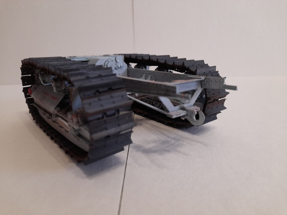 392100