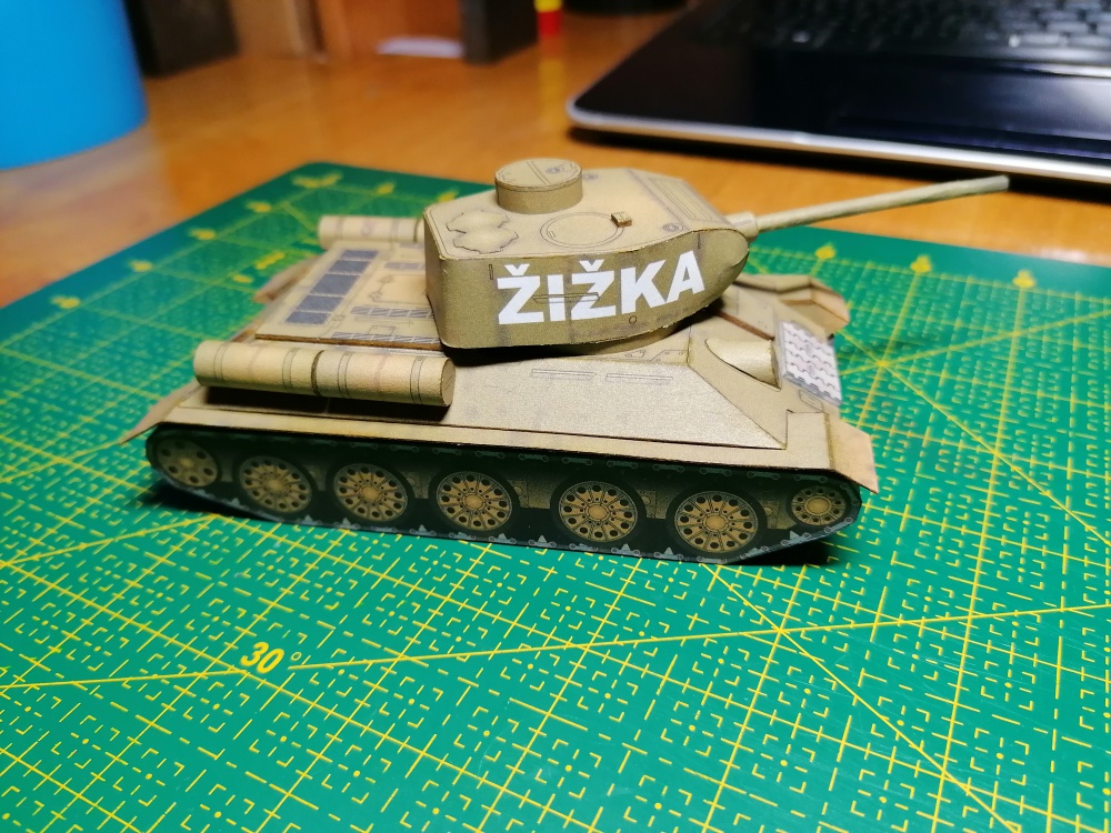 T34/85 - íka (Plná velikost v novém okně) T34/85 - íka