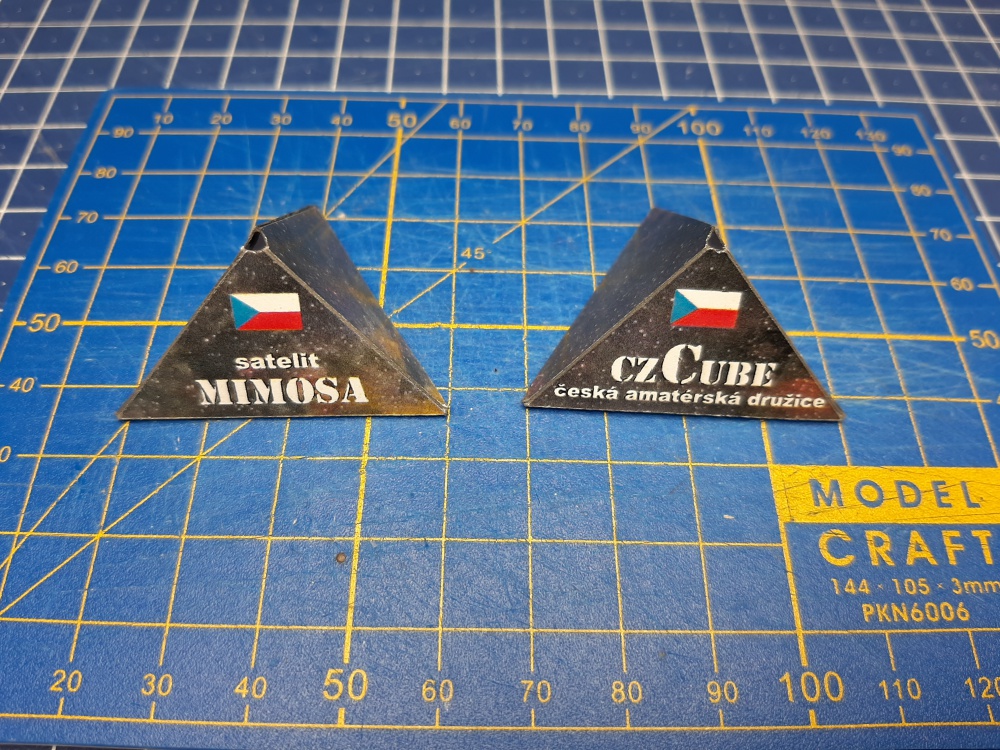 MIMOSA + czCUBE (Plná velikost v novém okně) MIMOSA + czCUBE
