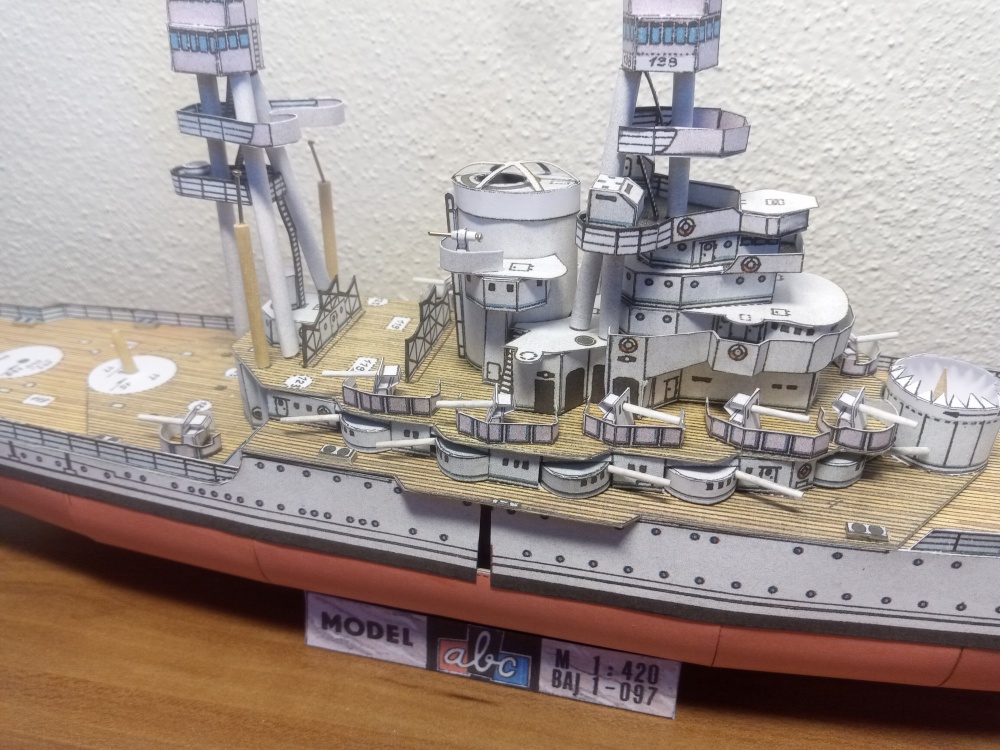 U.S.S. Arizona (Plná velikost v novém okně) U.S.S. Arizona
