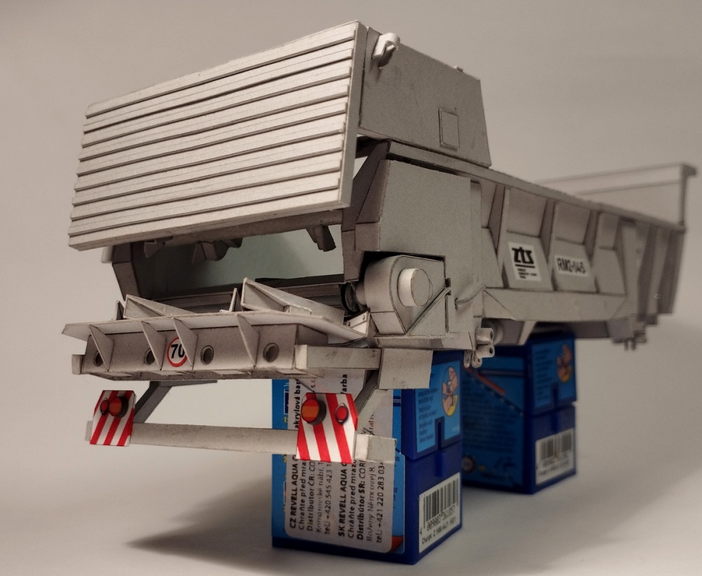 412531