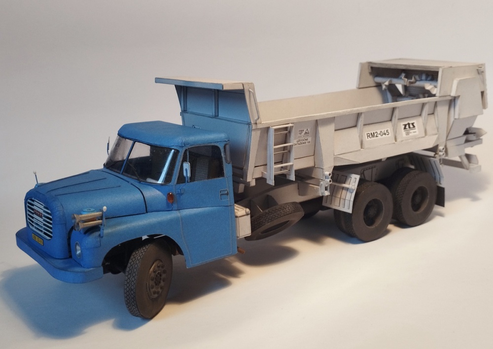 412541