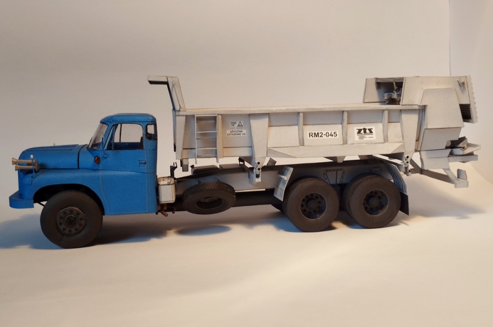 Tatra 148 Agro + Tatra 815 Agro (Plná velikost v novém okně) Tatra 148 Agro + Tatra 815 Agro