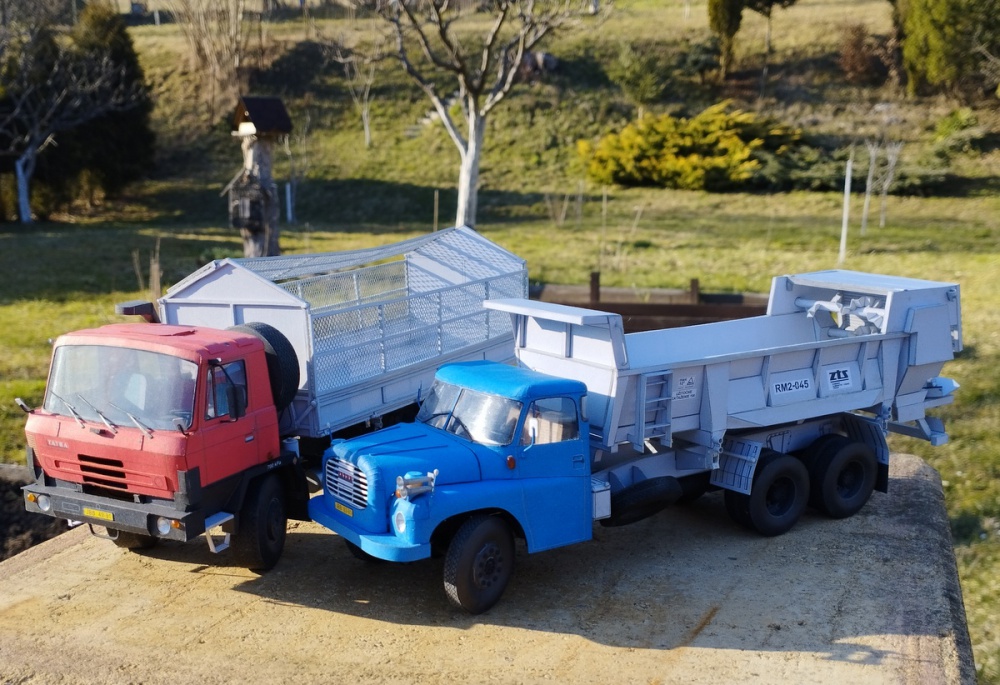 412738