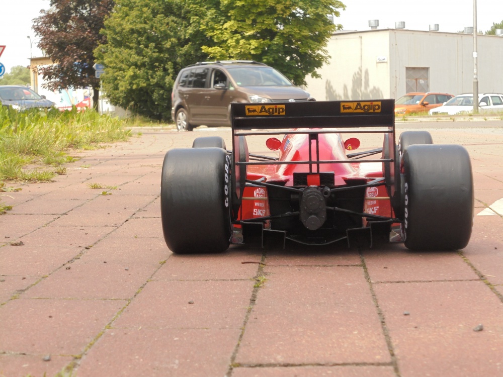 Ferrari F1 / 87 tipo 638 turbo (Plná velikost v novém okně) Ferrari F1 / 87 tipo 638 turbo