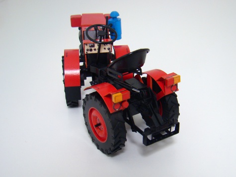 Agrostroj TK-4K-14 s nástroji Agrostroj TK-4K-14 s nástroji