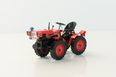 Agrostroj TK-4K-14 s nástroji Agrostroj TK-4K-14 s nástroji