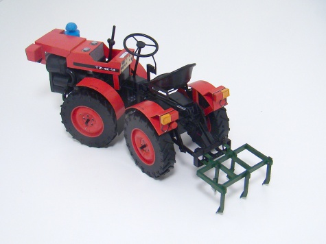 Agrostroj TK-4K-14 s nástroji Agrostroj TK-4K-14 s nástroji