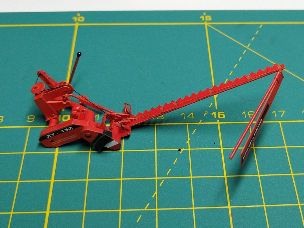 Agrostroj TK-4K-14 s nástroji (Plná velikost v novém okně) Agrostroj TK-4K-14 s nástroji