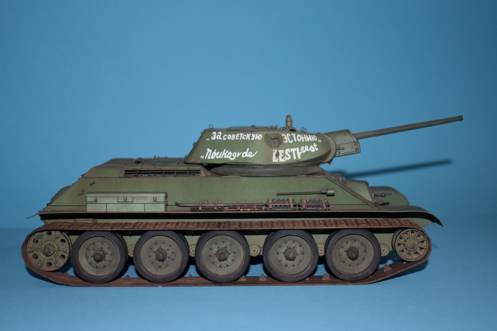 T 34/76 + T 34/85 (Plná velikost v novém okně) T 34/76 + T 34/85